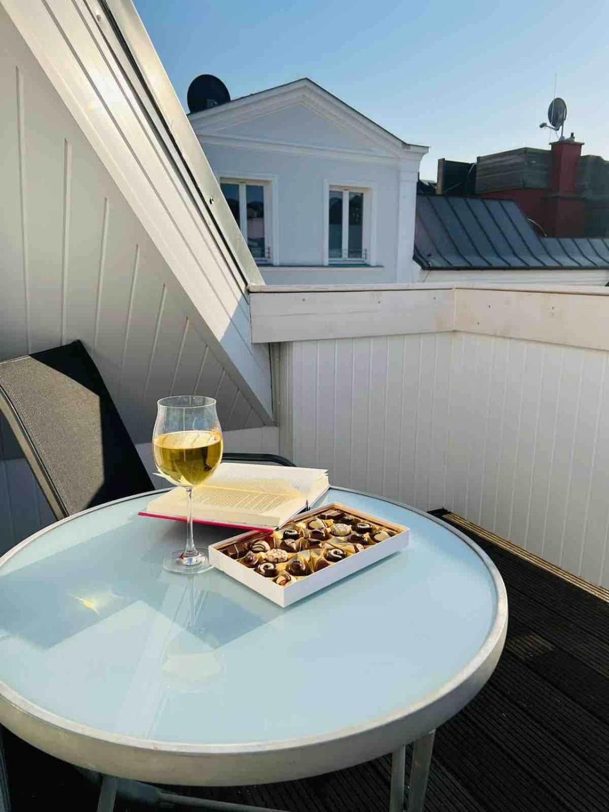 Stuv Mariken - In Warnemuende